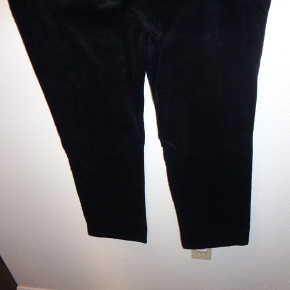 Croft & Barrow Women's Black Corduroys Size 18 Short NWT Mid Rise Straight - Picture 3 of 12